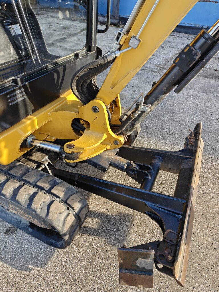 Caterpillar 301.7D 2017r