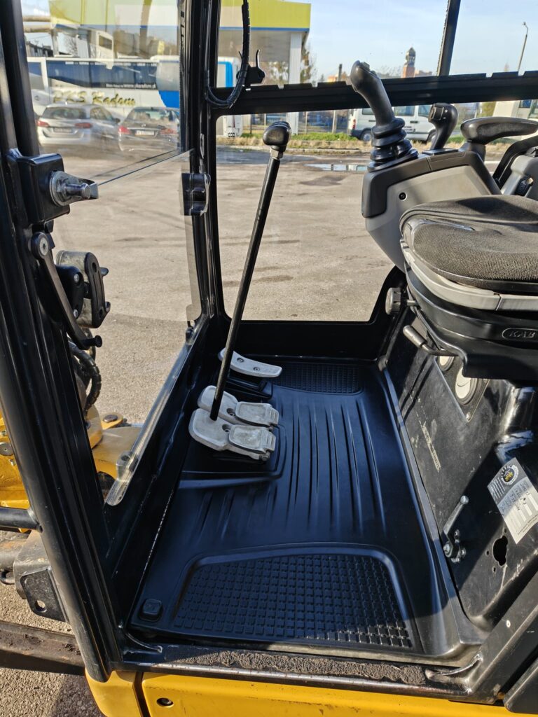 Caterpillar 301.7D 2017r