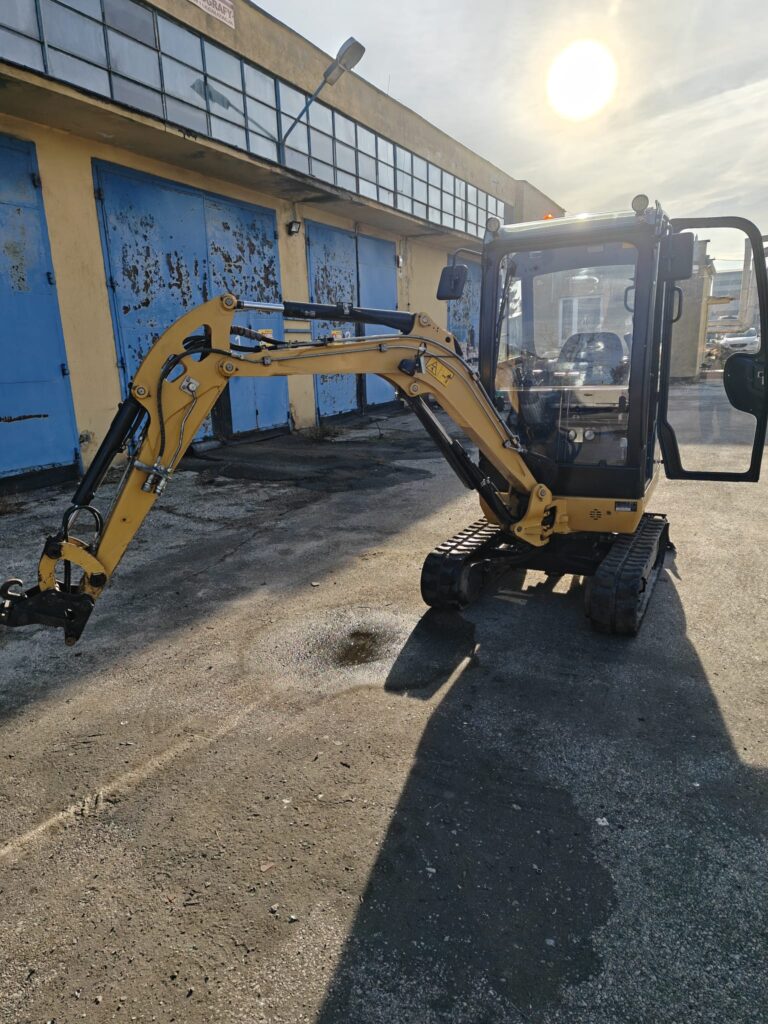 Caterpillar 301.7D 2017r
