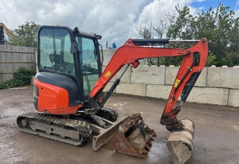 Kubota U27-4 2021