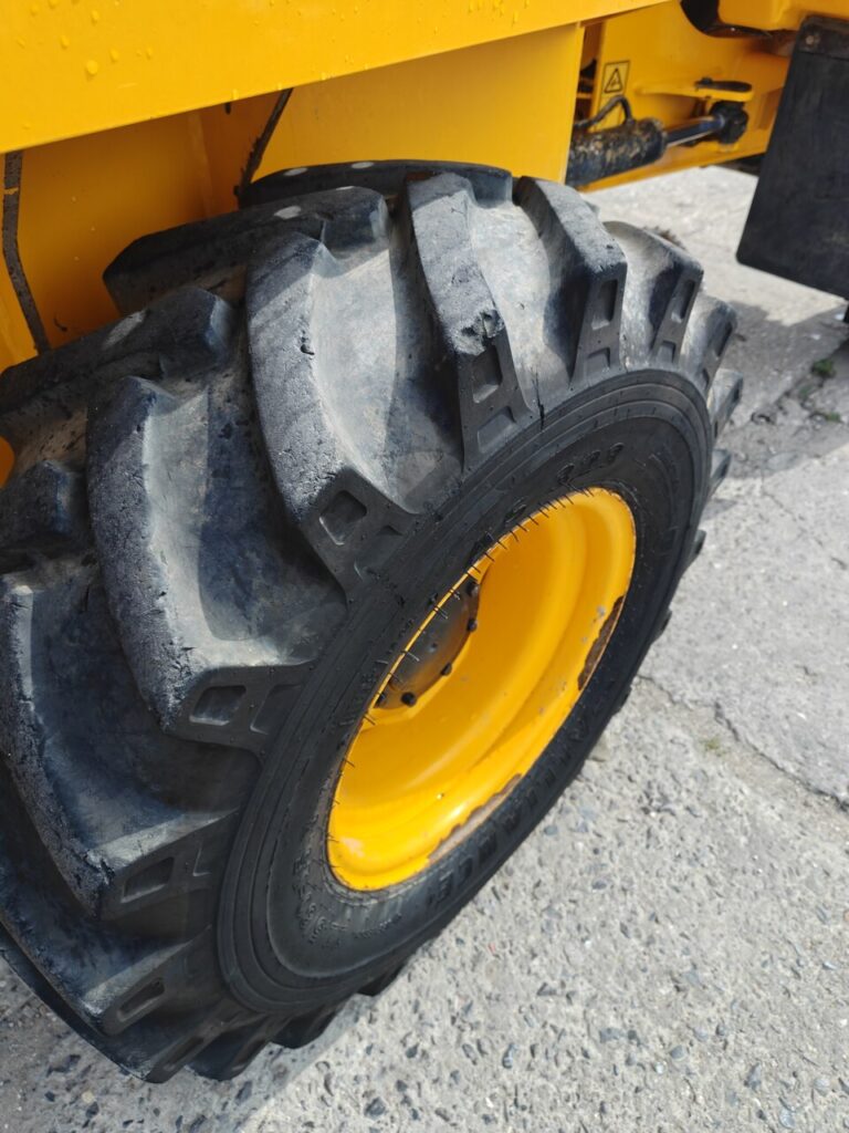 JCB 3T 2020r