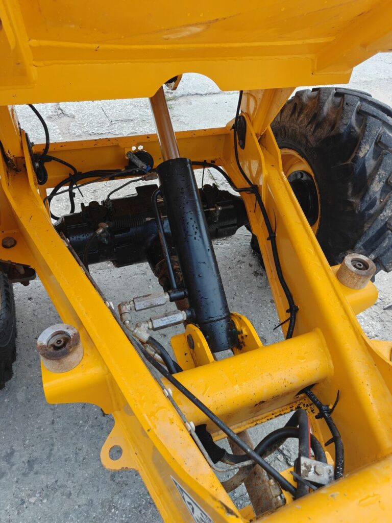 JCB 3T 2020r