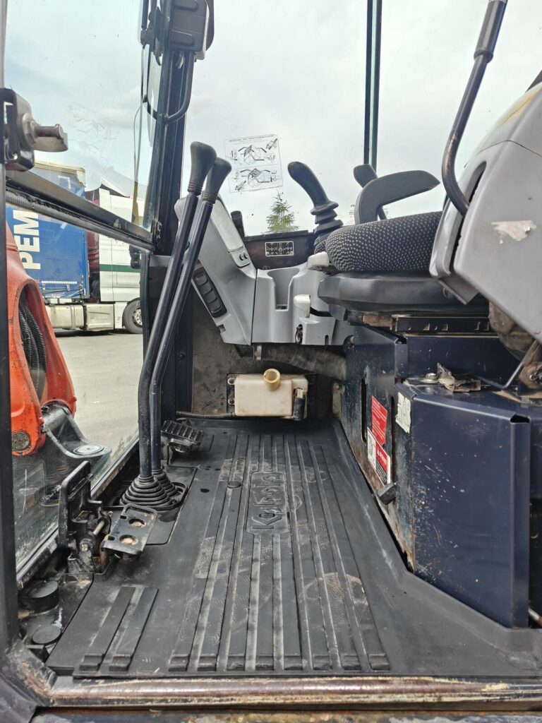 Kubota U27-4 2017r