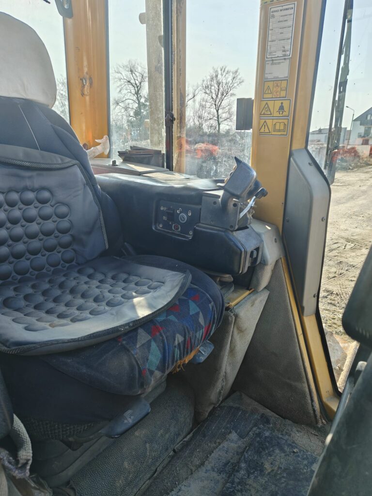 Caterpillar D5N LGP 2004r