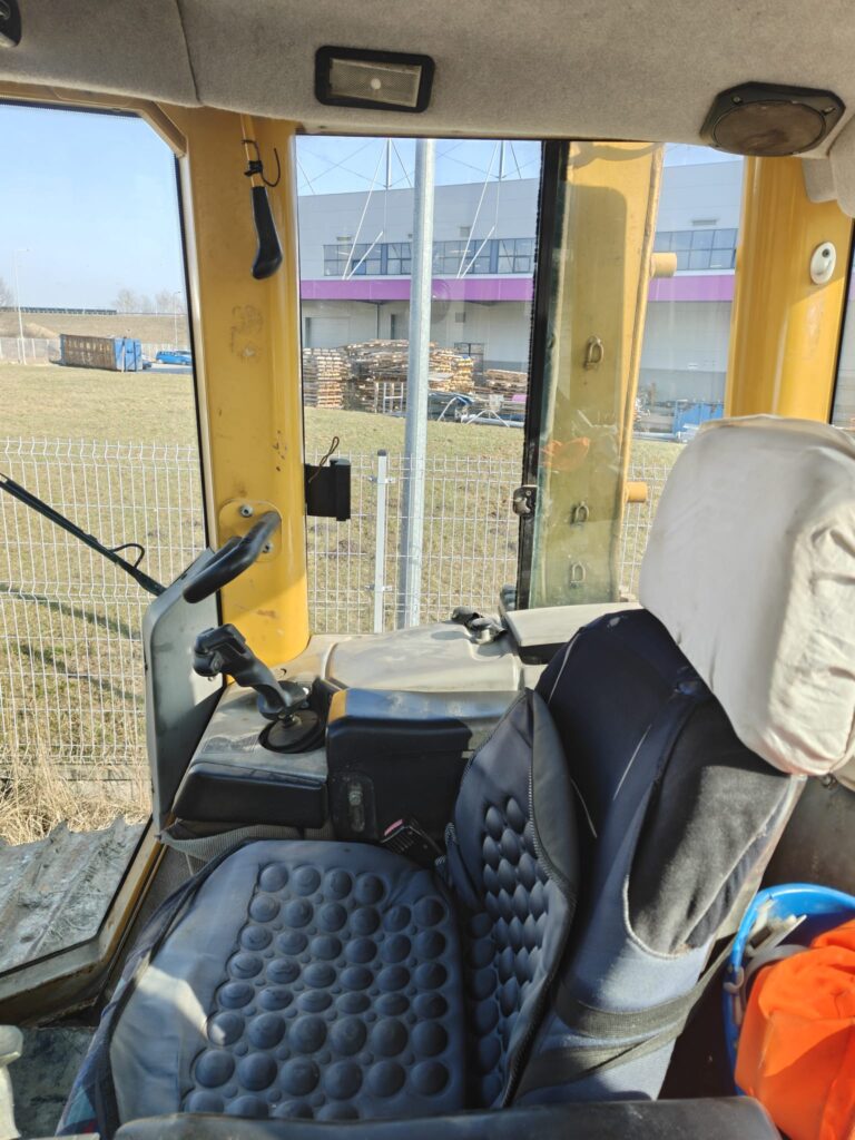 Caterpillar D5N LGP 2004r