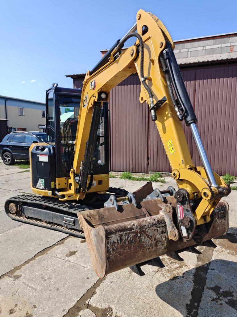 Caterpillar 302.7 2023r