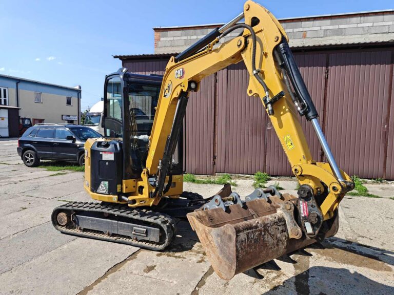 Caterpillar 302.7 2023r
