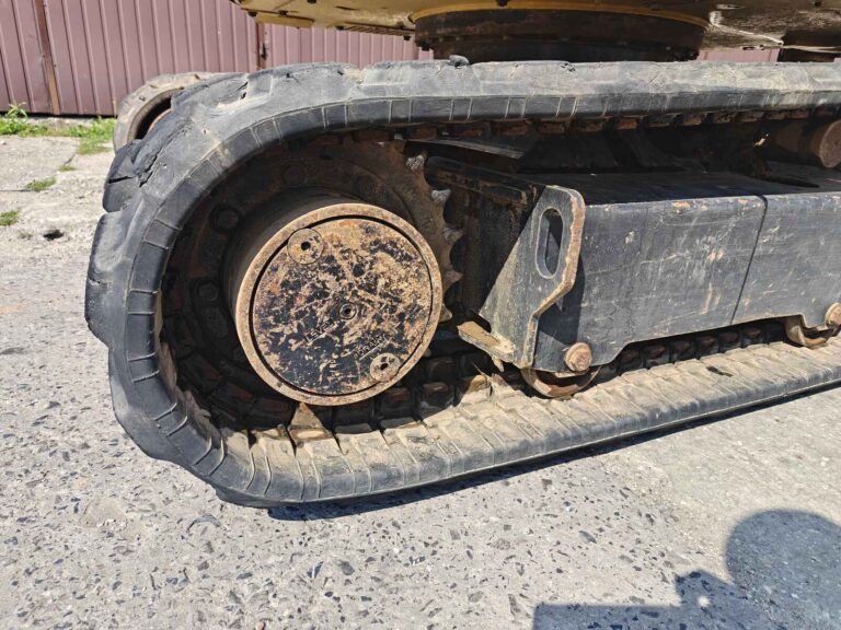 Caterpillar 302.7 2023r