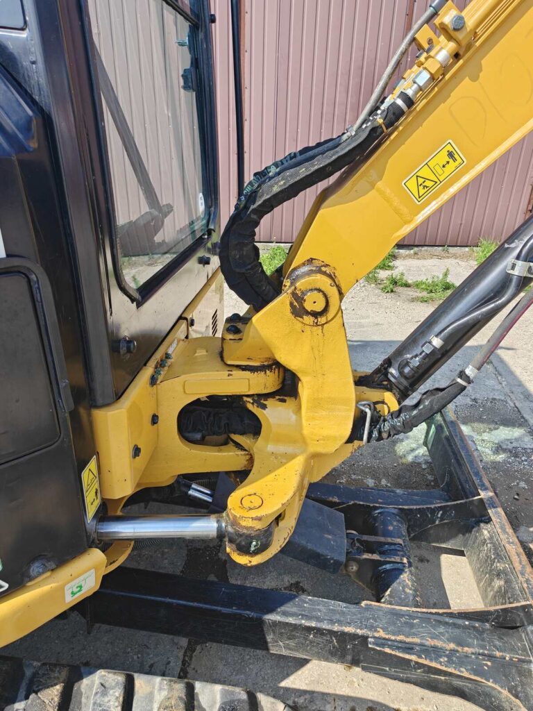 Caterpillar 302.7 2023r