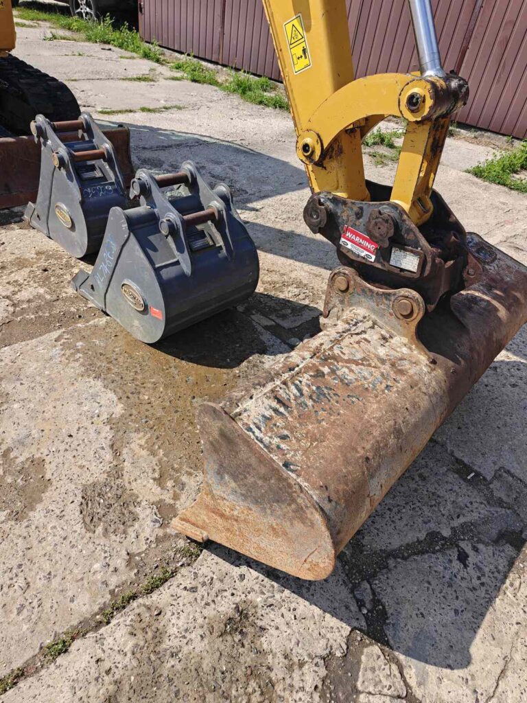 Caterpillar 302.7 2023r
