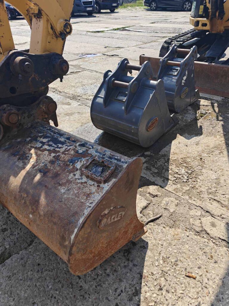 Caterpillar 302.7 2023r