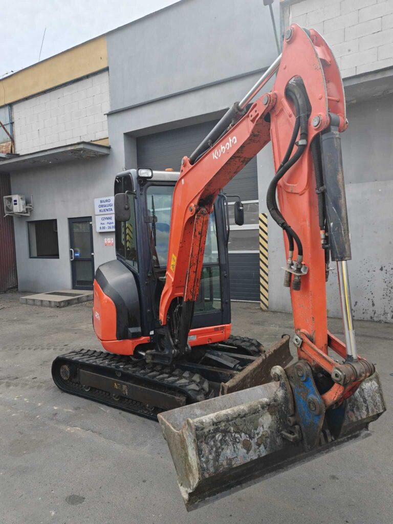 Kubota U27-4 2017r