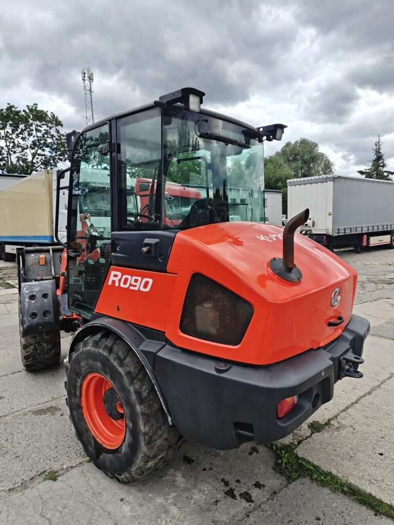 Kubota R090 2023r