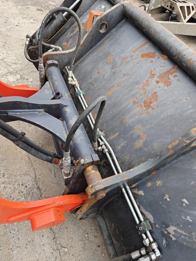 Kubota R090 2023r