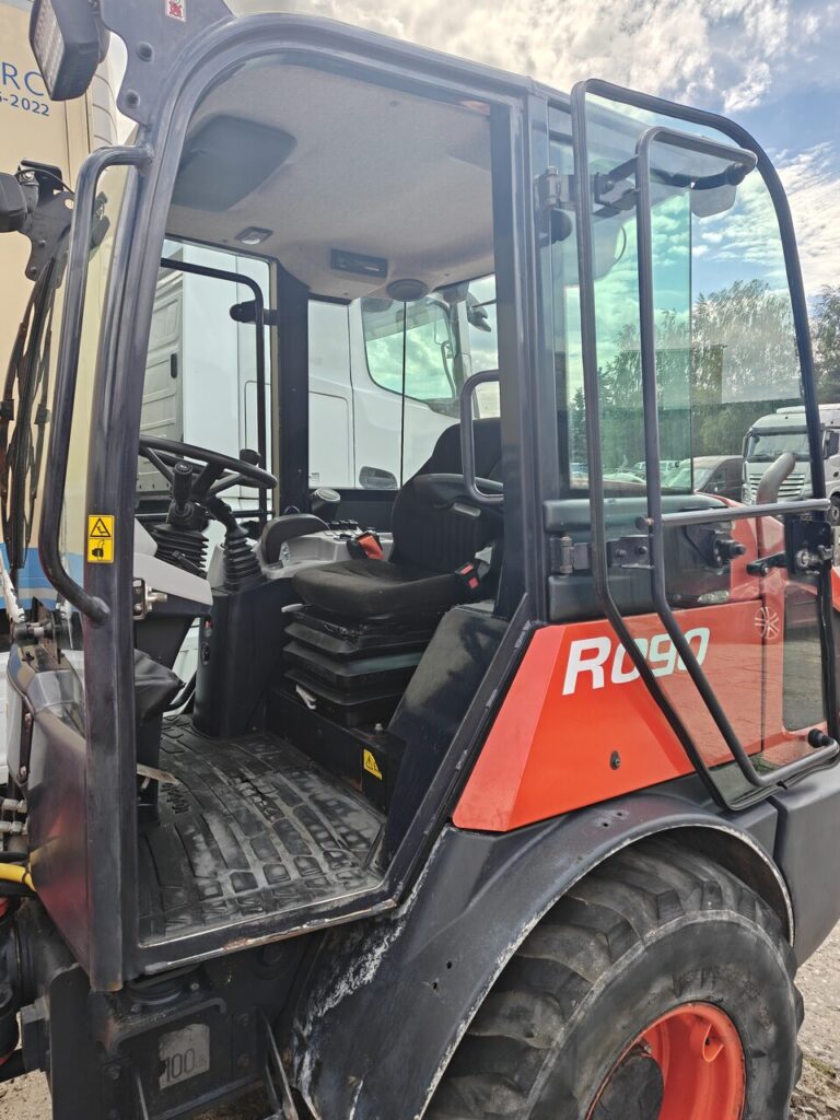 Kubota R090 2023r