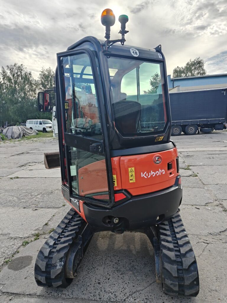 Kubota U27-4 2021r