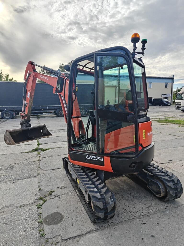 Kubota U27-4 2021r