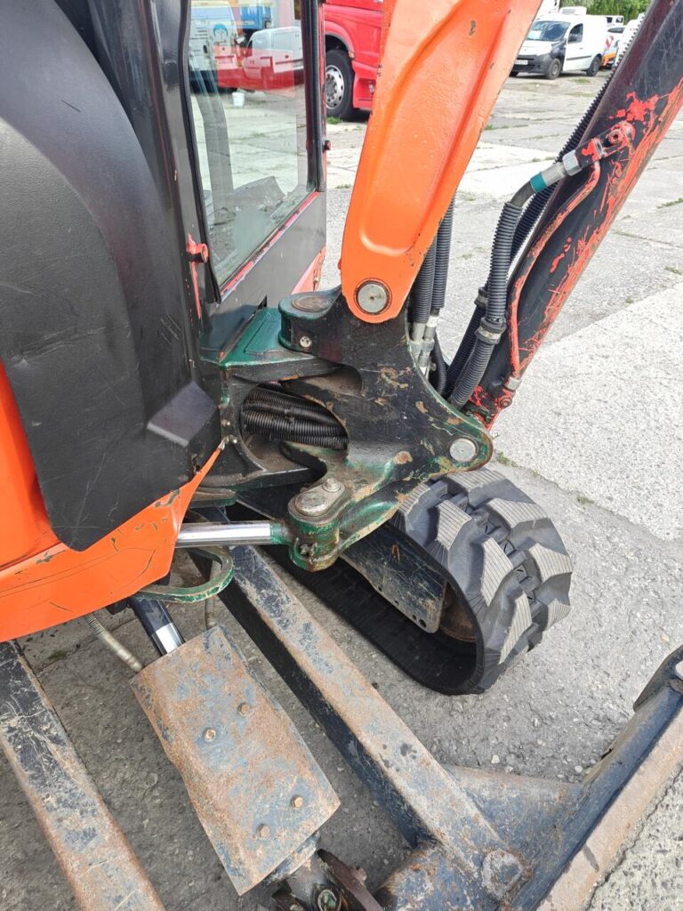 Kubota U27-4 2021r