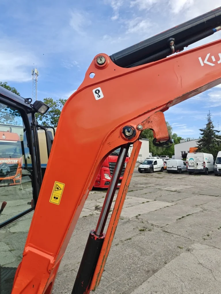 Kubota U27-4 2021r