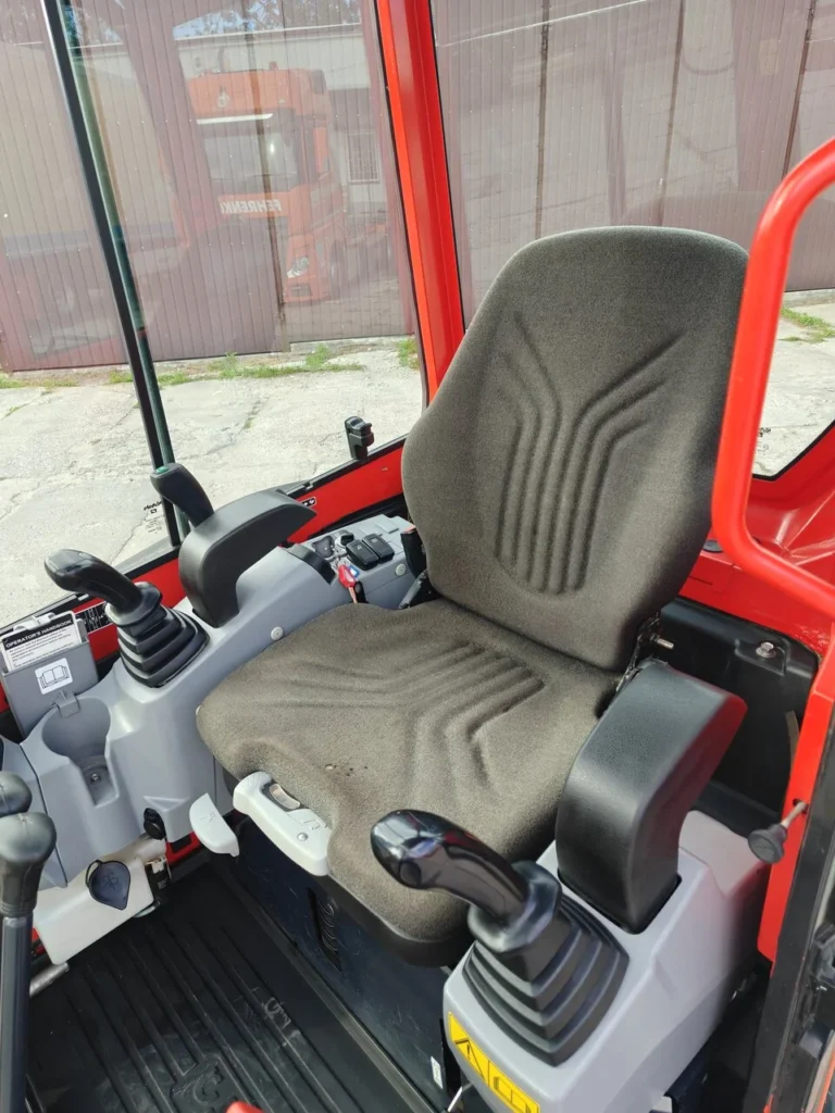 Kubota U27-4 2021r