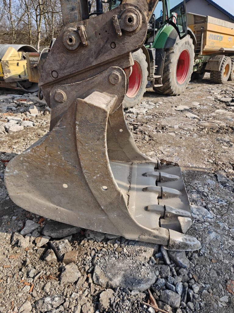 Liebherr R906LC Litronic 2013r