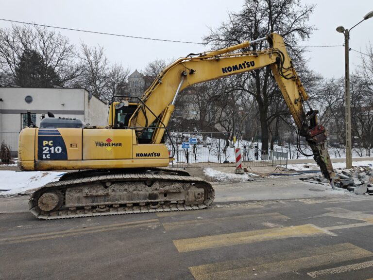 Komatsu PC210LC-8 2011r