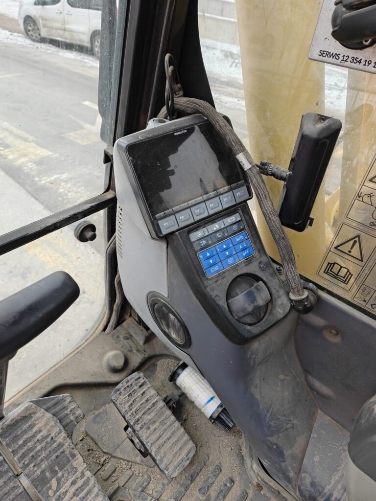 Komatsu PC210LC-8 2011r