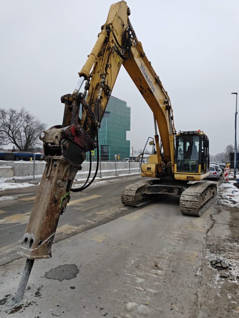 Komatsu PC210LC-8 2011r