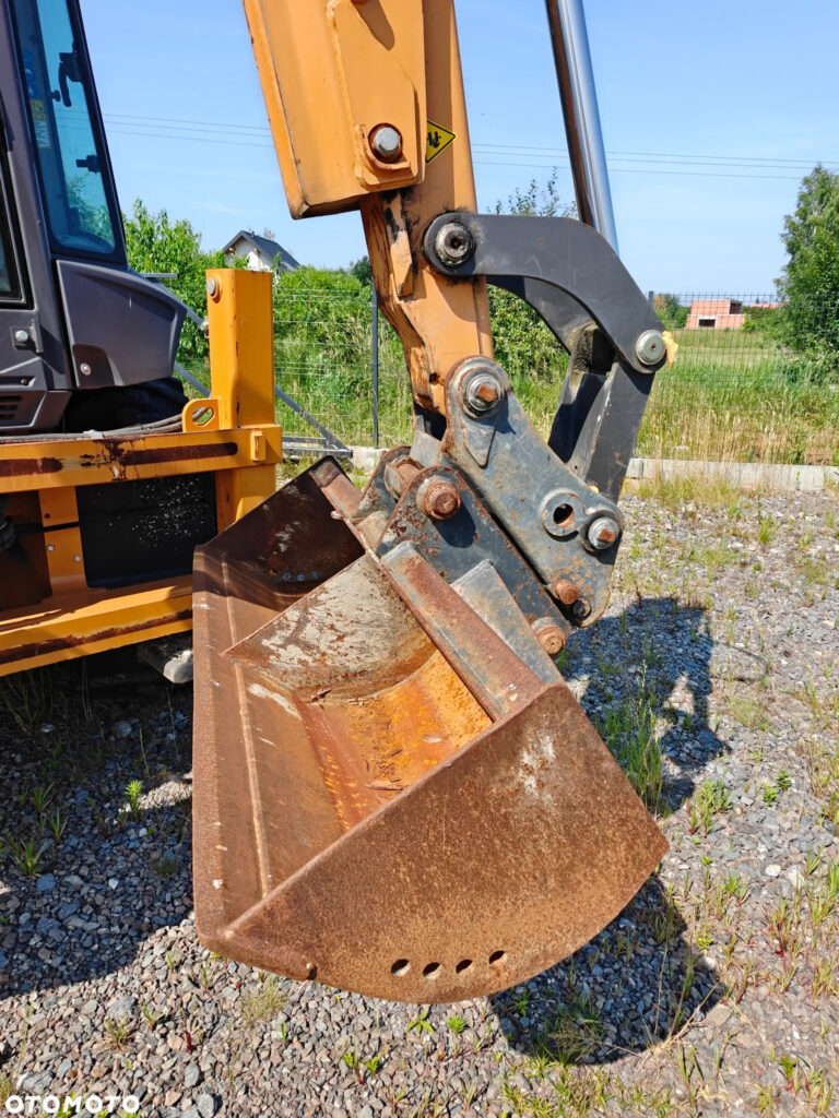 Case 695SV 2022r