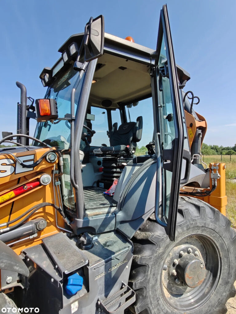 Case 695SV 2022r