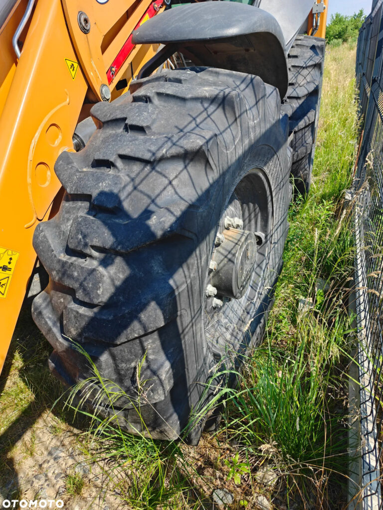 Case 695SV 2022r