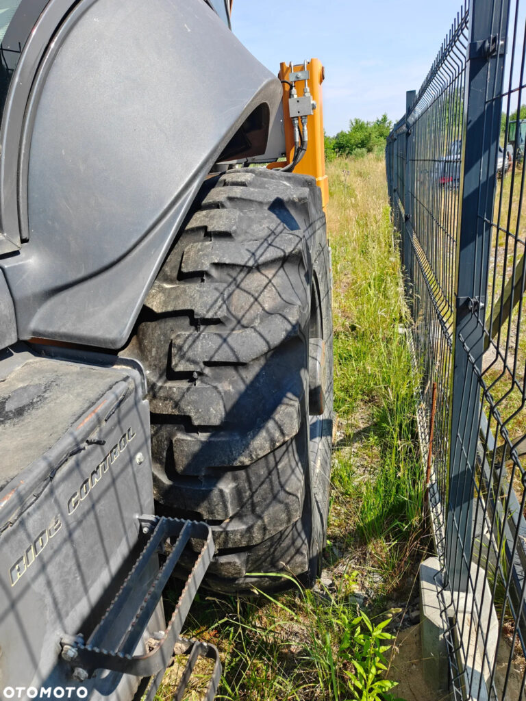 Case 695SV 2022r